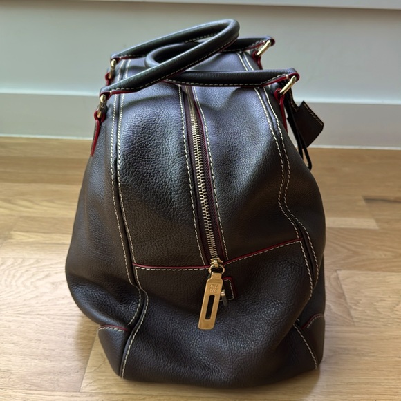 Authentic CHCarolina Herrera leather Blasón Medium brown bag. Gold tone hardware - Picture 3 of 16